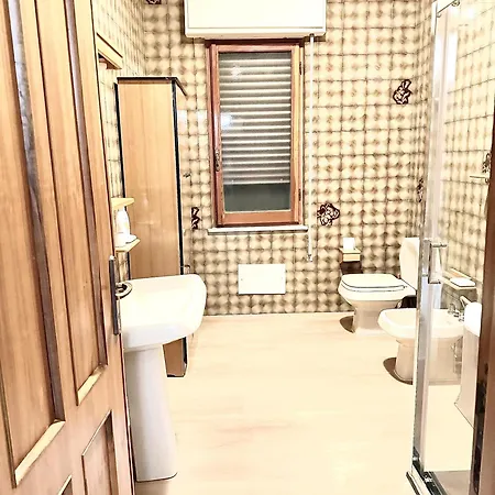 A Due Passi Dal Centro Elena1 アパート プーラ